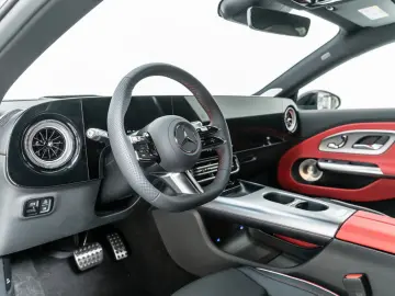 Mercedes-Benz CLA 220 4M AMG