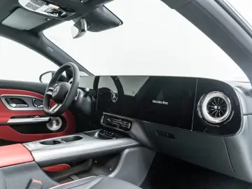 Mercedes-Benz CLA 220 4M AMG