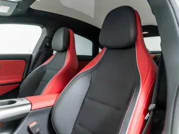 Mercedes-Benz CLA 220 4M AMG