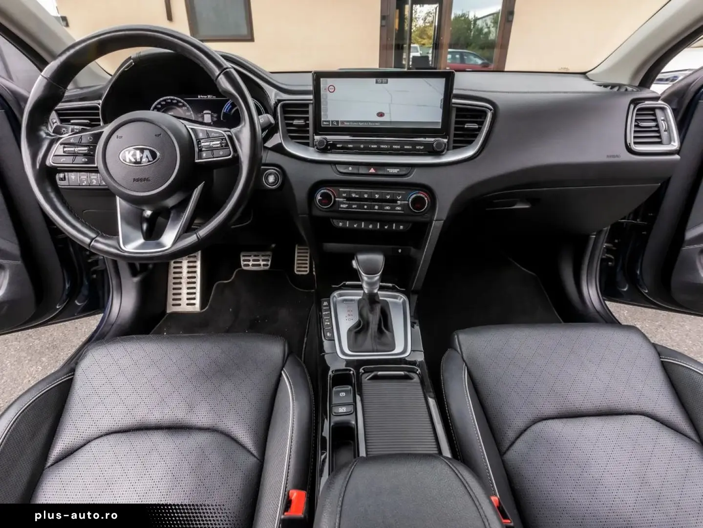 Kia XCeed    Plug-in Hybrid    Automată    Platinum   2021