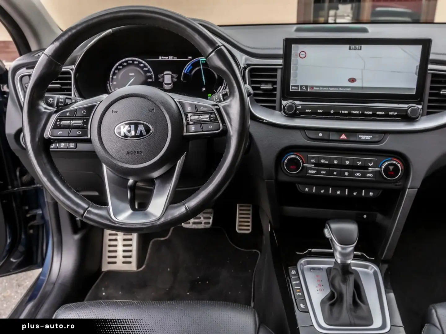 Kia XCeed    Plug-in Hybrid    Automată    Platinum   2021