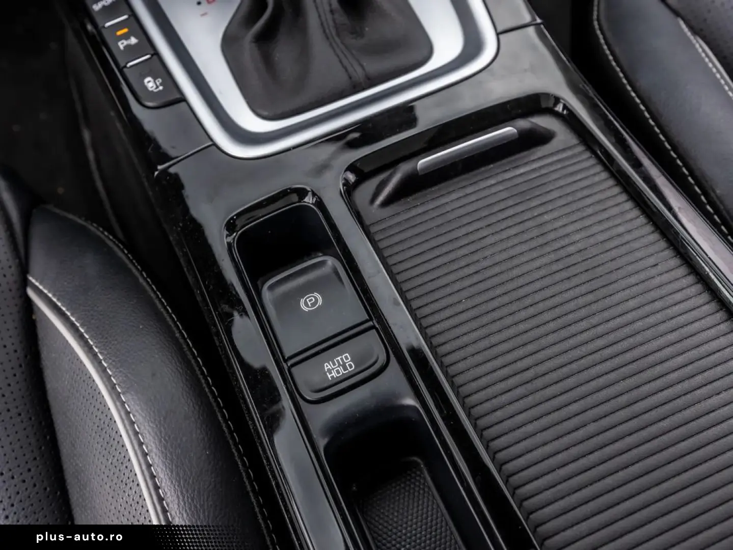 Kia XCeed    Plug-in Hybrid    Automată    Platinum   2021