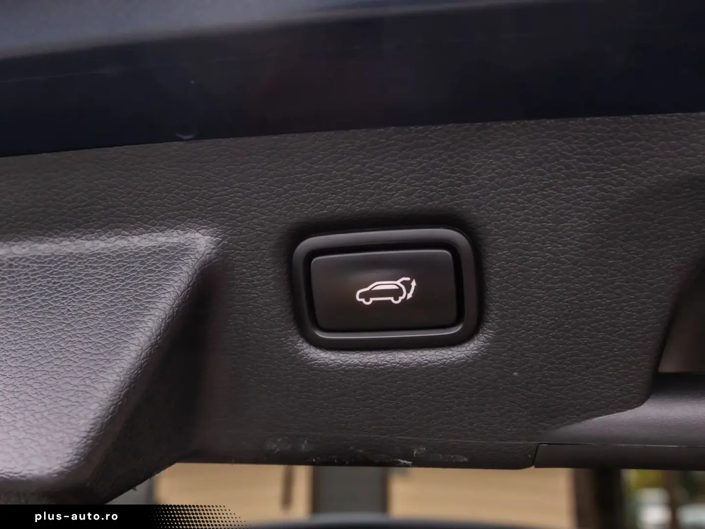 Kia XCeed    Plug-in Hybrid    Automată    Platinum   2021