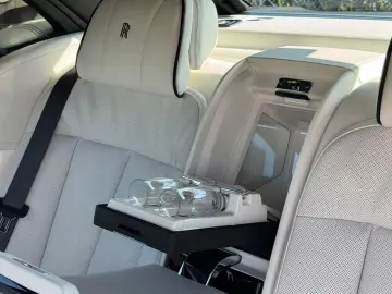 ROLLS-ROYCE PHANTOM EXTENDED   571 CP
