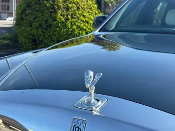 ROLLS-ROYCE PHANTOM EXTENDED   571 CP
