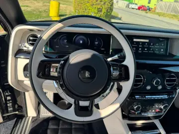 ROLLS-ROYCE PHANTOM EXTENDED   571 CP