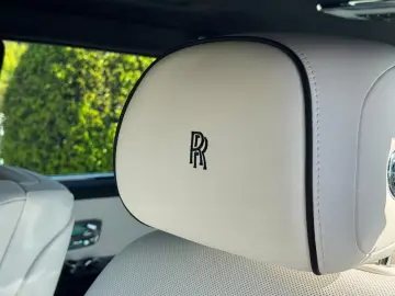 ROLLS-ROYCE PHANTOM EXTENDED   571 CP