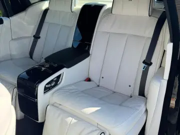 ROLLS-ROYCE PHANTOM EXTENDED   571 CP