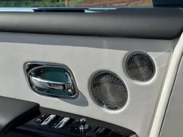 ROLLS-ROYCE PHANTOM EXTENDED   571 CP