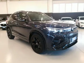 VOLKSWAGEN TIGUAN R-LINE eHYBRID