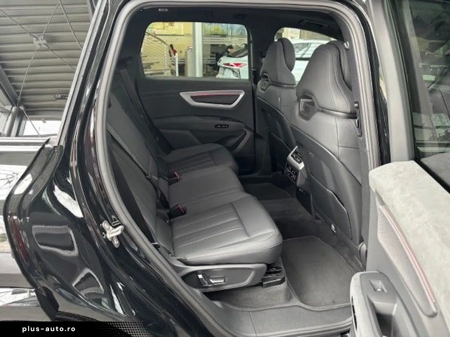 Noul Audi Q7 S Line TDI 299cp quattro Mild Hybrid