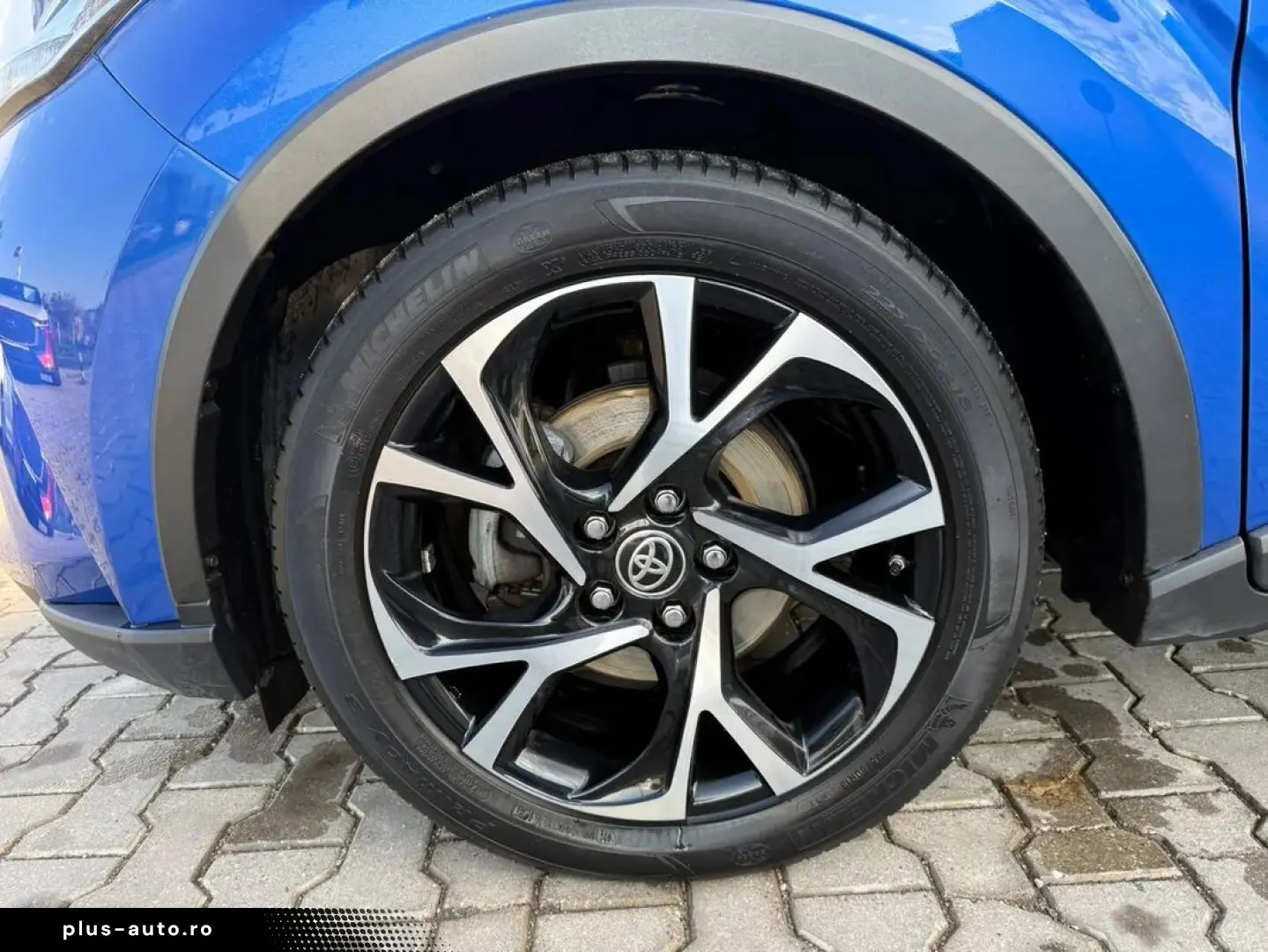Toyota C-hr C-ult 1.8 Hybrid 122 Cp Cvt