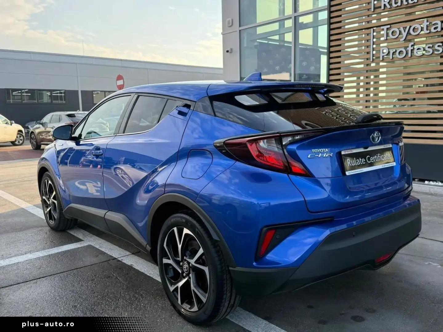 Toyota C-hr C-ult 1.8 Hybrid 122 Cp Cvt