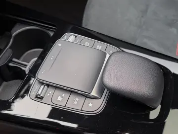 Mercedes-Benz CLA 180 COUPE AMG