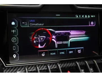 LAMBORGHINI URUS S V8 666 CP AKRAPOVIC CARBON