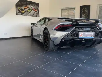 LAMBORGHINI HURACAN TECNICA LIFT CARBON SEATS GARANTIE 1HAND