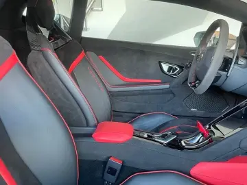 LAMBORGHINI HURACAN TECNICA LIFT CARBON SEATS GARANTIE 1HAND