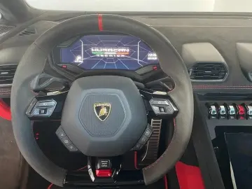 LAMBORGHINI HURACAN TECNICA LIFT CARBON SEATS GARANTIE 1HAND