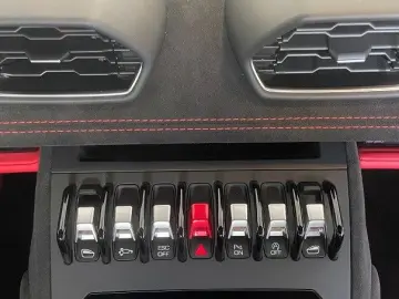 LAMBORGHINI HURACAN TECNICA LIFT CARBON SEATS GARANTIE 1HAND