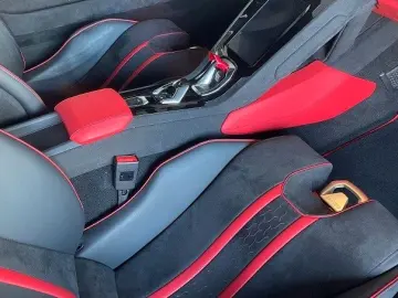 LAMBORGHINI HURACAN TECNICA LIFT CARBON SEATS GARANTIE 1HAND