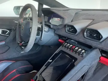 LAMBORGHINI HURACAN TECNICA LIFT CARBON SEATS GARANTIE 1HAND