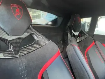 LAMBORGHINI HURACAN TECNICA LIFT CARBON SEATS GARANTIE 1HAND