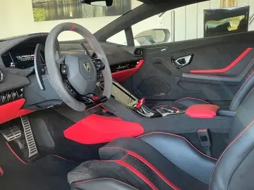 LAMBORGHINI HURACAN TECNICA LIFT CARBON SEATS GARANTIE 1HAND