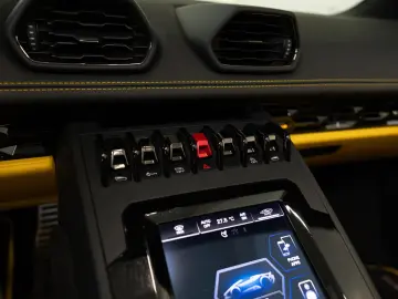 LAMBORGHINI Huracán EVO Spyder NOVITEC LIFT SENSONUM