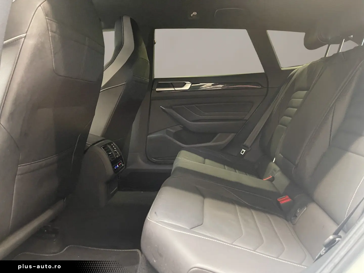 VW Arteon Shooting Brake 2.0 TDI 4Motion R-Line ACC