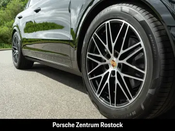 Porsche Cayenne Coupe Black Edition InnoDrive LED matrix