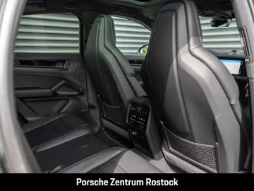 Porsche Cayenne Coupe Black Edition InnoDrive LED matrix