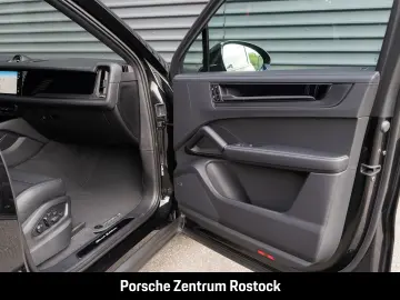 Porsche Cayenne Coupe Black Edition InnoDrive LED matrix