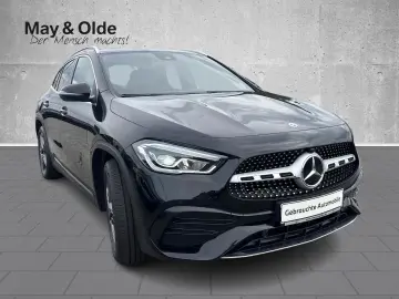MERCEDES-BENZ GLA 250 Sportpaket El. Panodach Panorama Navi