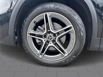MERCEDES-BENZ GLA 250 Sportpaket El. Panodach Panorama Navi