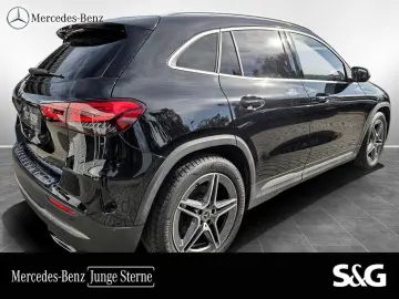 MERCEDES-BENZ GLA 250 4M AMG Panoschieb. LED AHK RüKam 19