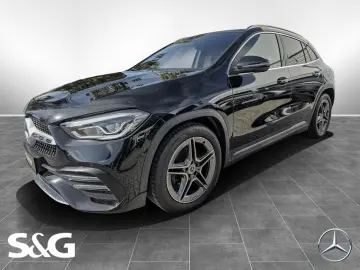 MERCEDES-BENZ GLA 250 4M AMG Panoschieb. LED AHK RüKam 19
