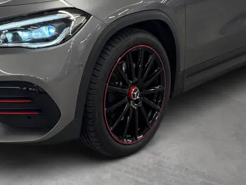MERCEDES-BENZ GLA 250 4M AMG Edition1 360 Pano Burm …