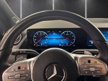 MERCEDES-BENZ GLA 250 4M AMG Edition1 360 Pano Burm …