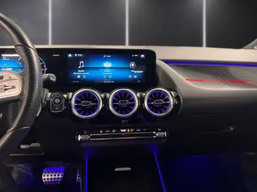 MERCEDES-BENZ GLA 250 4M AMG Edition1 360 Pano Burm …