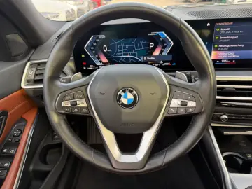 BMW 320d xDrive MMRY ADAPTLED HUD STNDHZNG PANO 360