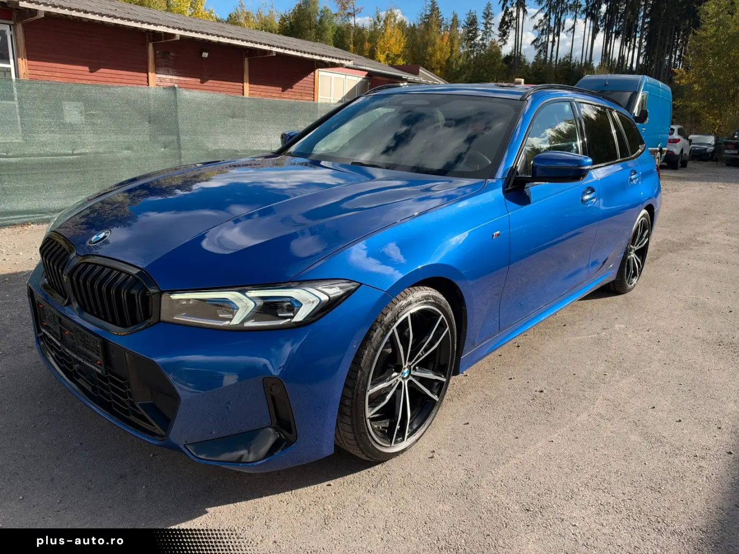 BMW 320 3 Touring 320 d xDrive M Sport Portimao Blau