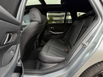 BMW 320d xD M Sport Pro HuD h k StHz 19  Pano memory