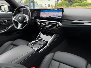 BMW 320d xD M Sport Pro HuD h k StHz 19  Pano memory
