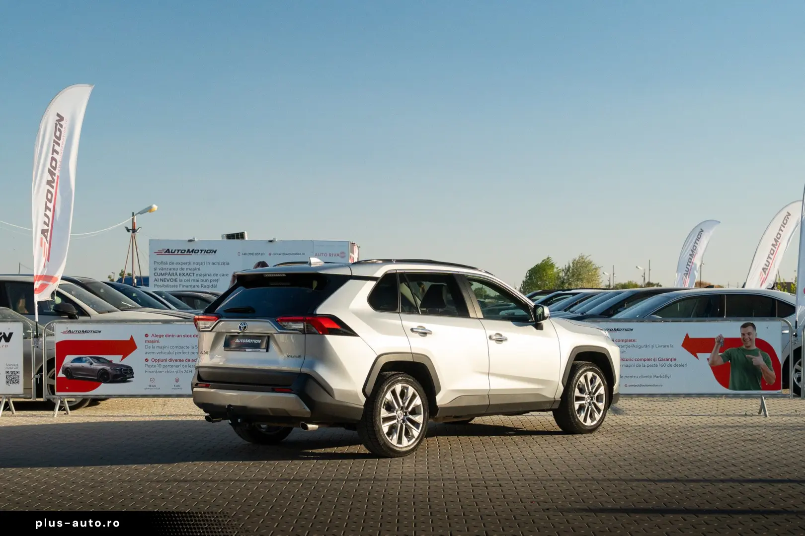Toyota RAV4 2.5 Hybrid Luxury HSD E-CVT 4x4