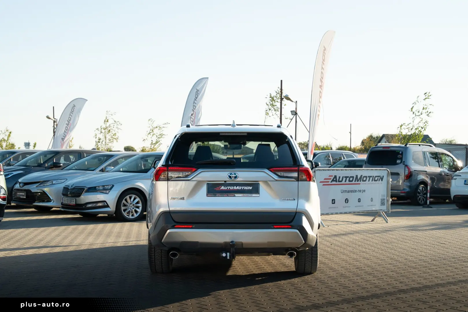 Toyota RAV4 2.5 Hybrid Luxury HSD E-CVT 4x4