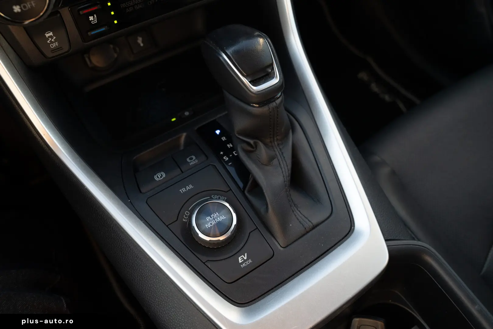 Toyota RAV4 2.5 Hybrid Luxury HSD E-CVT 4x4