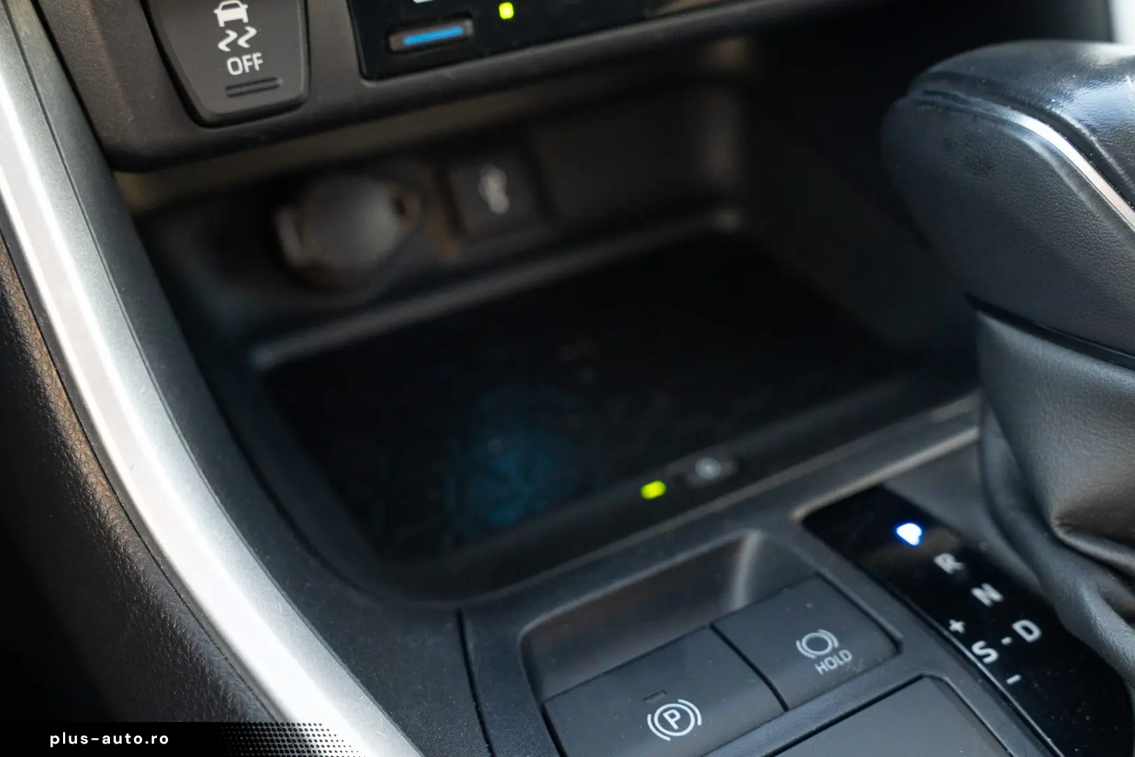Toyota RAV4 2.5 Hybrid Luxury HSD E-CVT 4x4