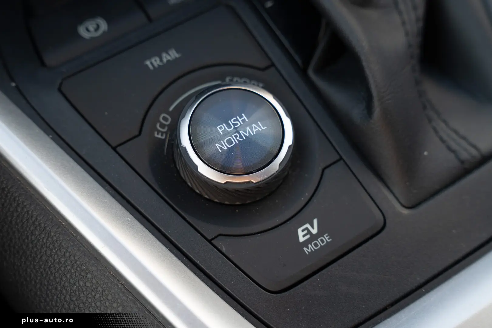 Toyota RAV4 2.5 Hybrid Luxury HSD E-CVT 4x4