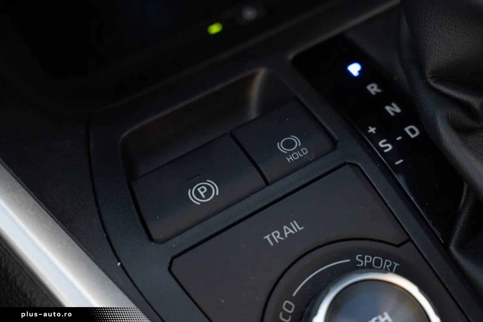 Toyota RAV4 2.5 Hybrid Luxury HSD E-CVT 4x4