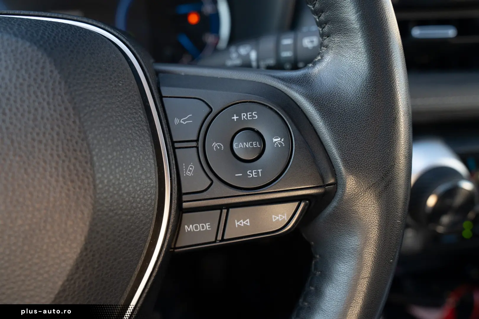 Toyota RAV4 2.5 Hybrid Luxury HSD E-CVT 4x4